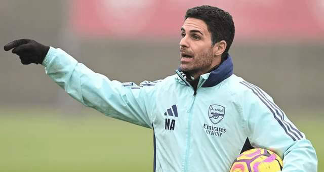 铃木一朗在 2004 年单季击出 262 支安打，打破了乔治·席斯勒尘封 84 年的历史纪录