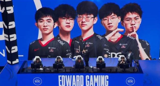 在足球的世 在足球的世