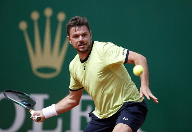 的一名年轻 的一名年轻