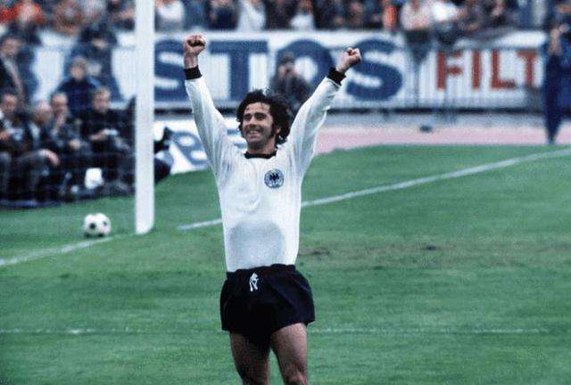 激烈的足球 激烈的足球